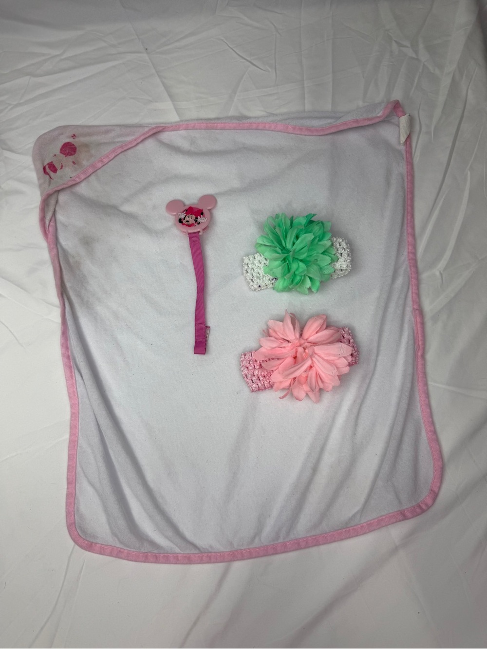 Faded Glory White Blanket with Pink Trim and Pink & Green Floral Headbands